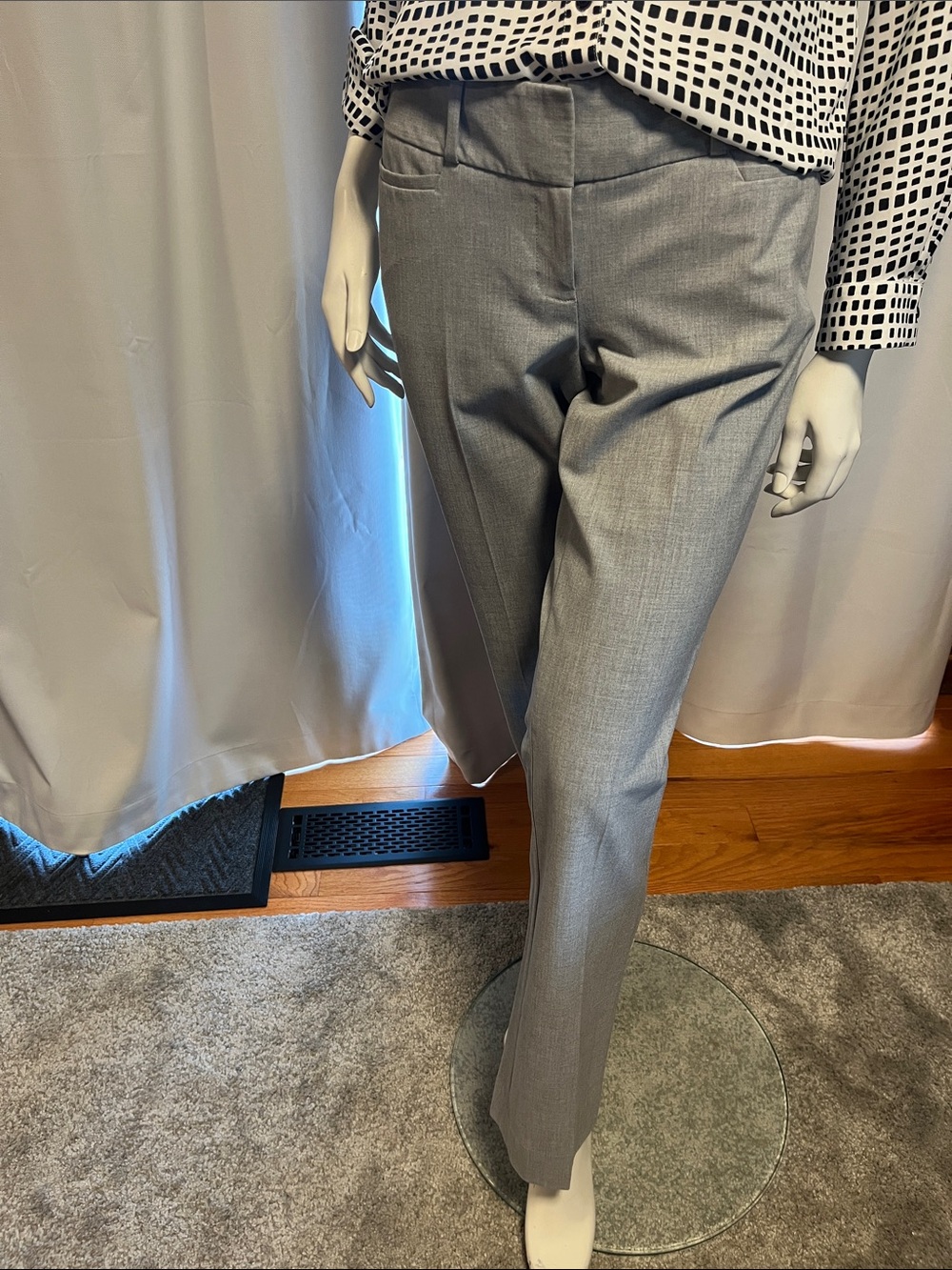 Classic Straight-Leg Dress Pants - Light Gray